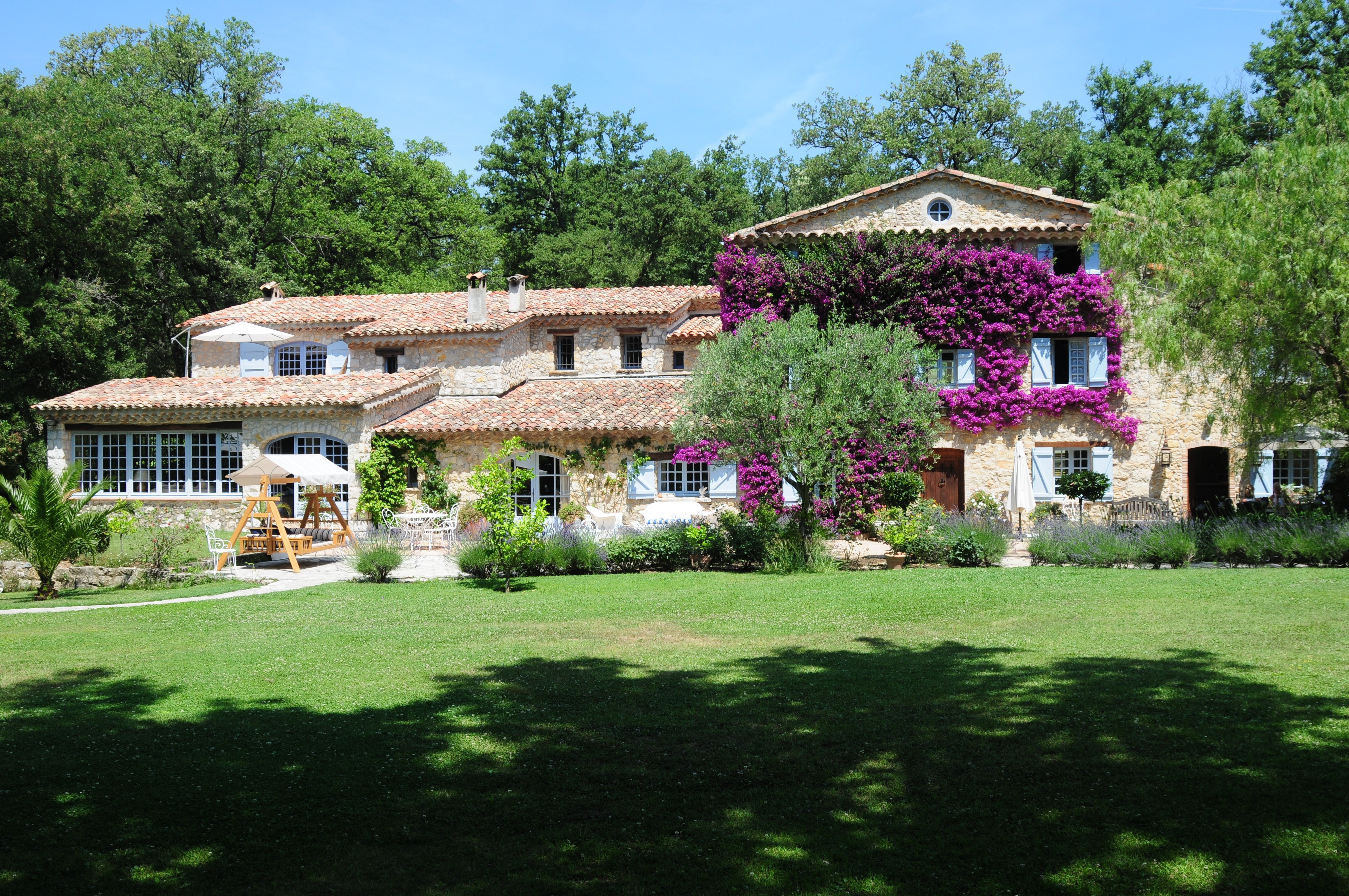 Sell Your Villa In The South Of France With Our Unique Approach